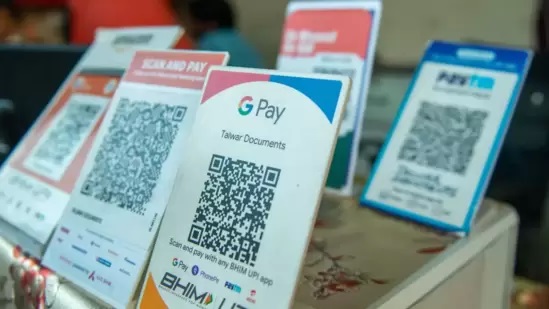 How to Use the UPI Payment App to Send Money Using a QR Code?